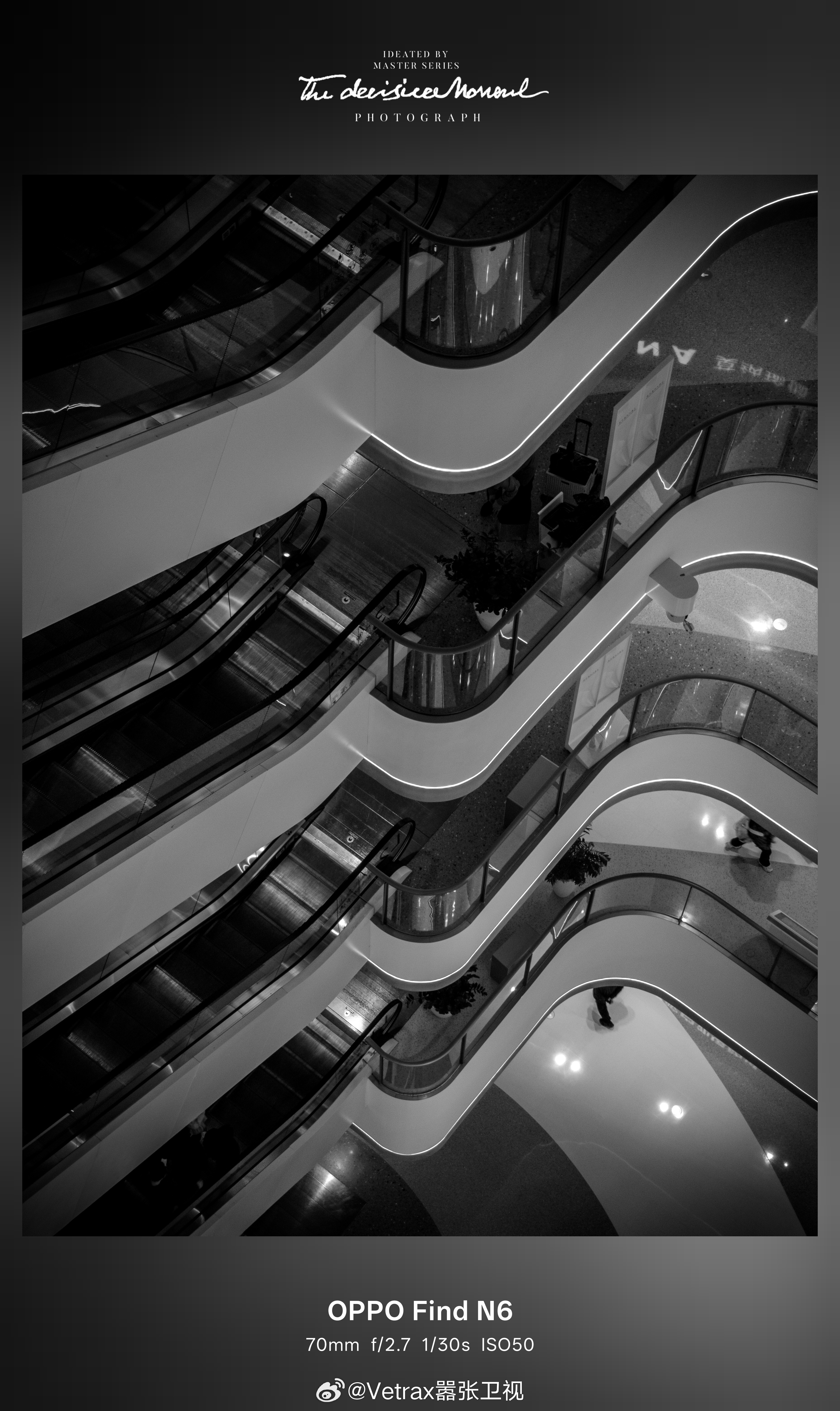 想知道是不是全国这么多华润的『万象XX』，就这一家还会把别的的业主名字放在商场的