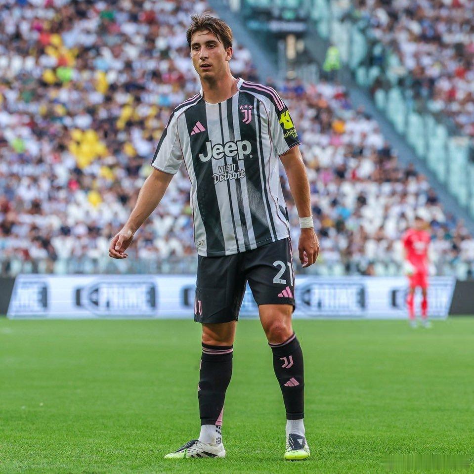 勤奋的米太子！米兰体育报：米雷蒂希望能够弥补因伤缺席本赛季大部分比赛而失去的时间