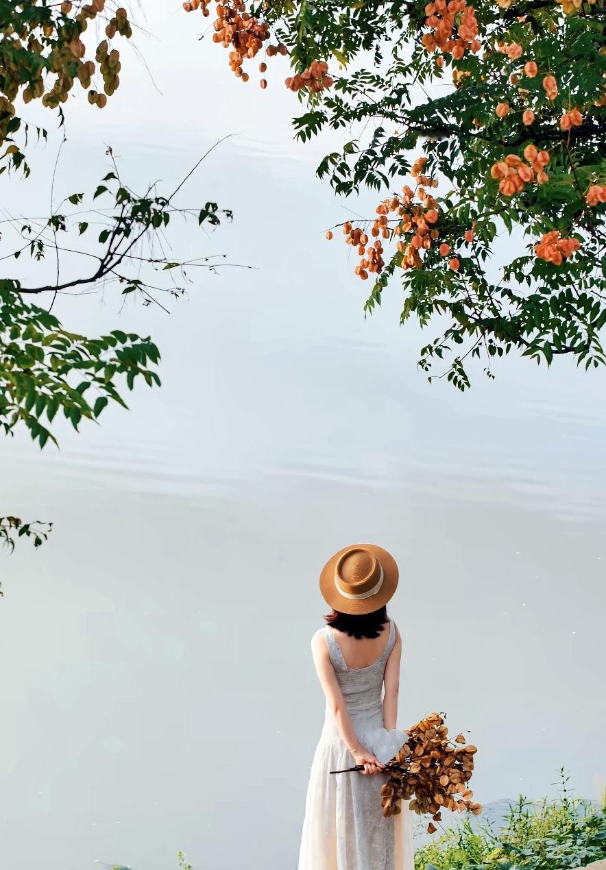 女人，可以风情，但不可风流

倘若一个女人生性风流，即便她容貌再美、能力再强，优