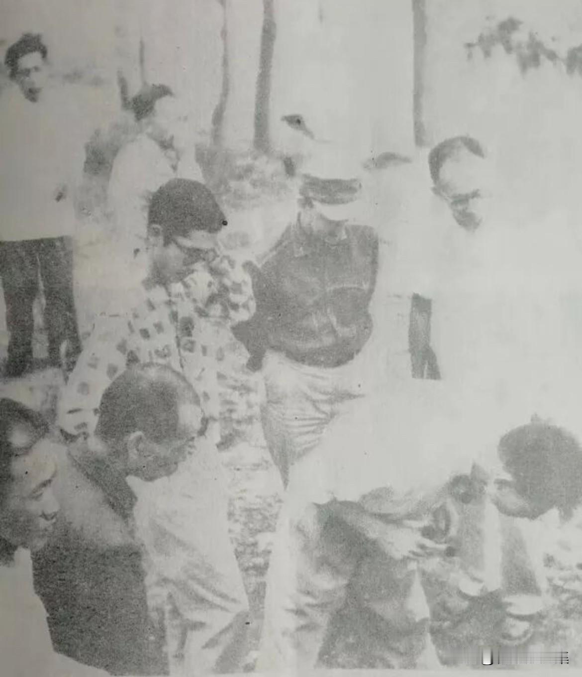 1964年3月2日，哥伦比亚《先锋报》社长阿尔瓦罗·萨拉萨尔·埃拉索（Alvar