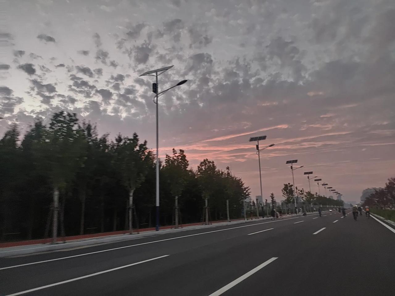 晒一张晚霞的图片