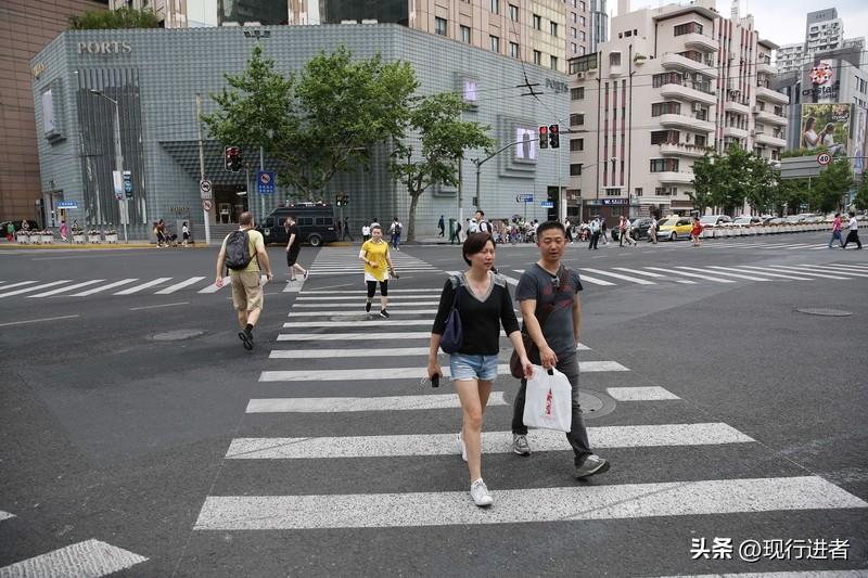 人生如逆旅，你我皆行人。那些曾以为会相伴一生的情谊，往往在某个使命达成后便悄然消