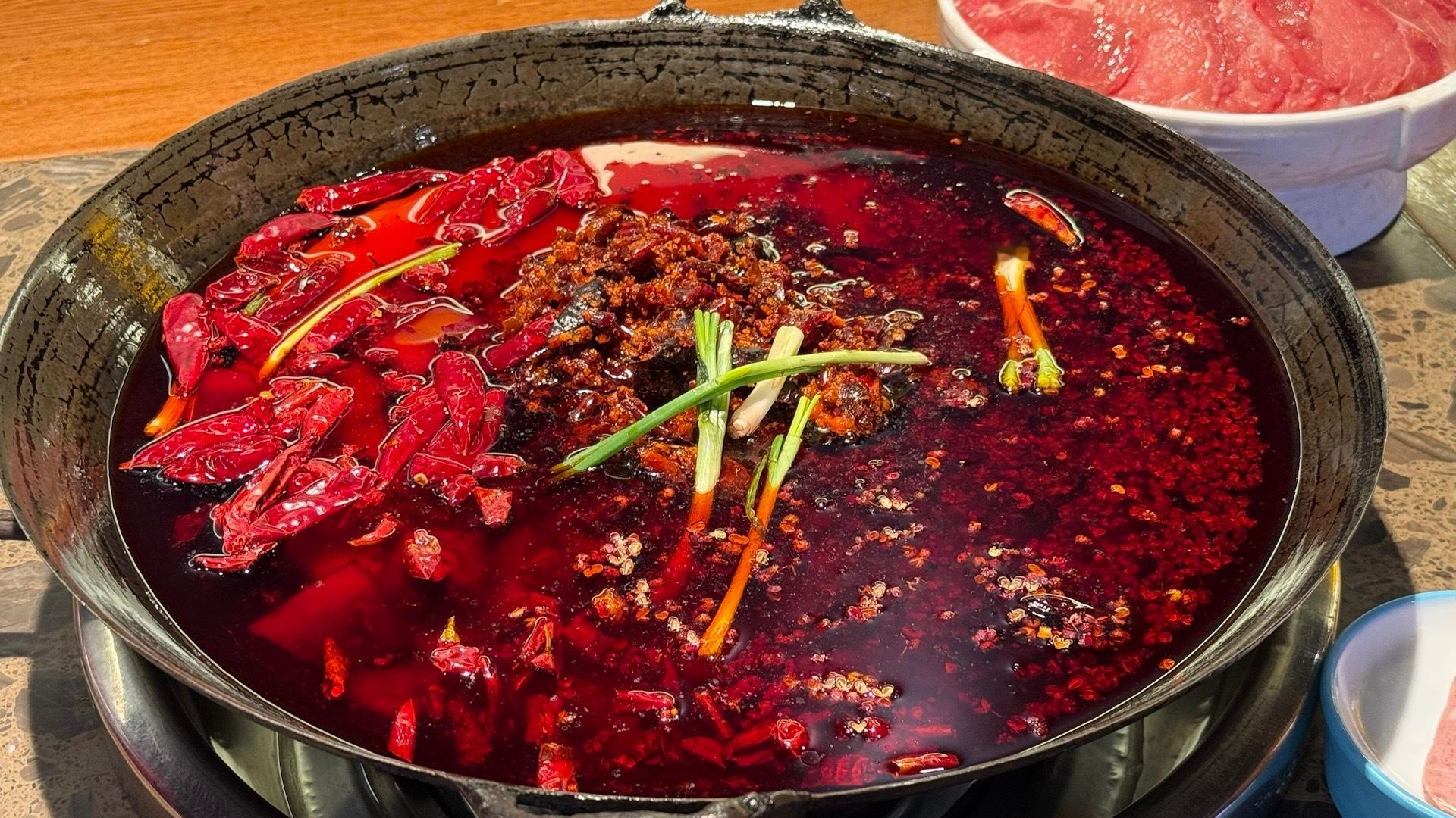 外拍一天，现在才吃午饭这个工作餐够硬核吧