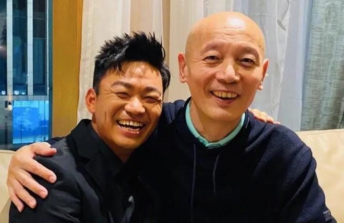 一次，王宝强拉着葛优说：“葛大爷，我刚入行的时候你还摸过我！”听闻此言，葛优愣住