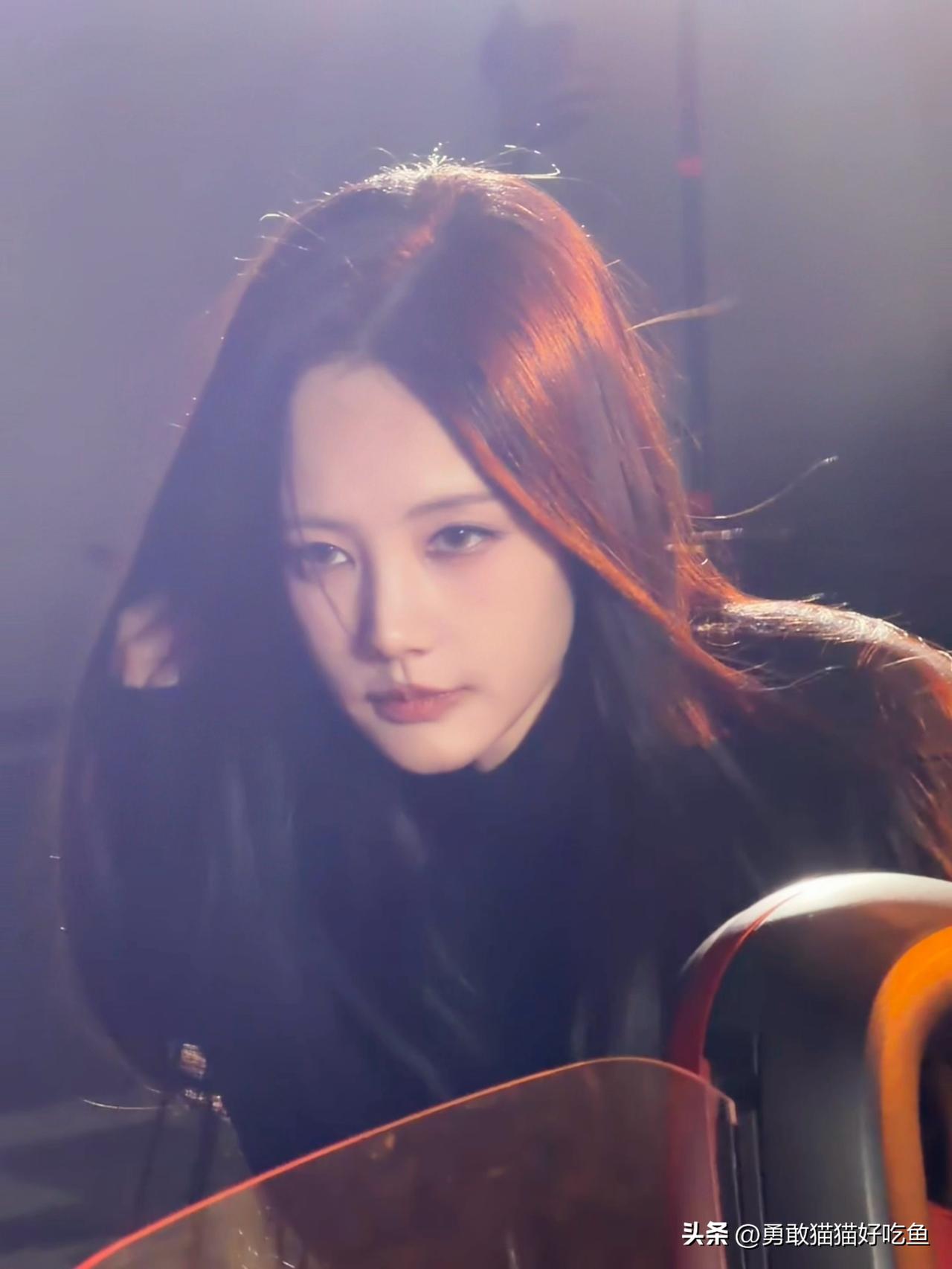 李一桐分享图片