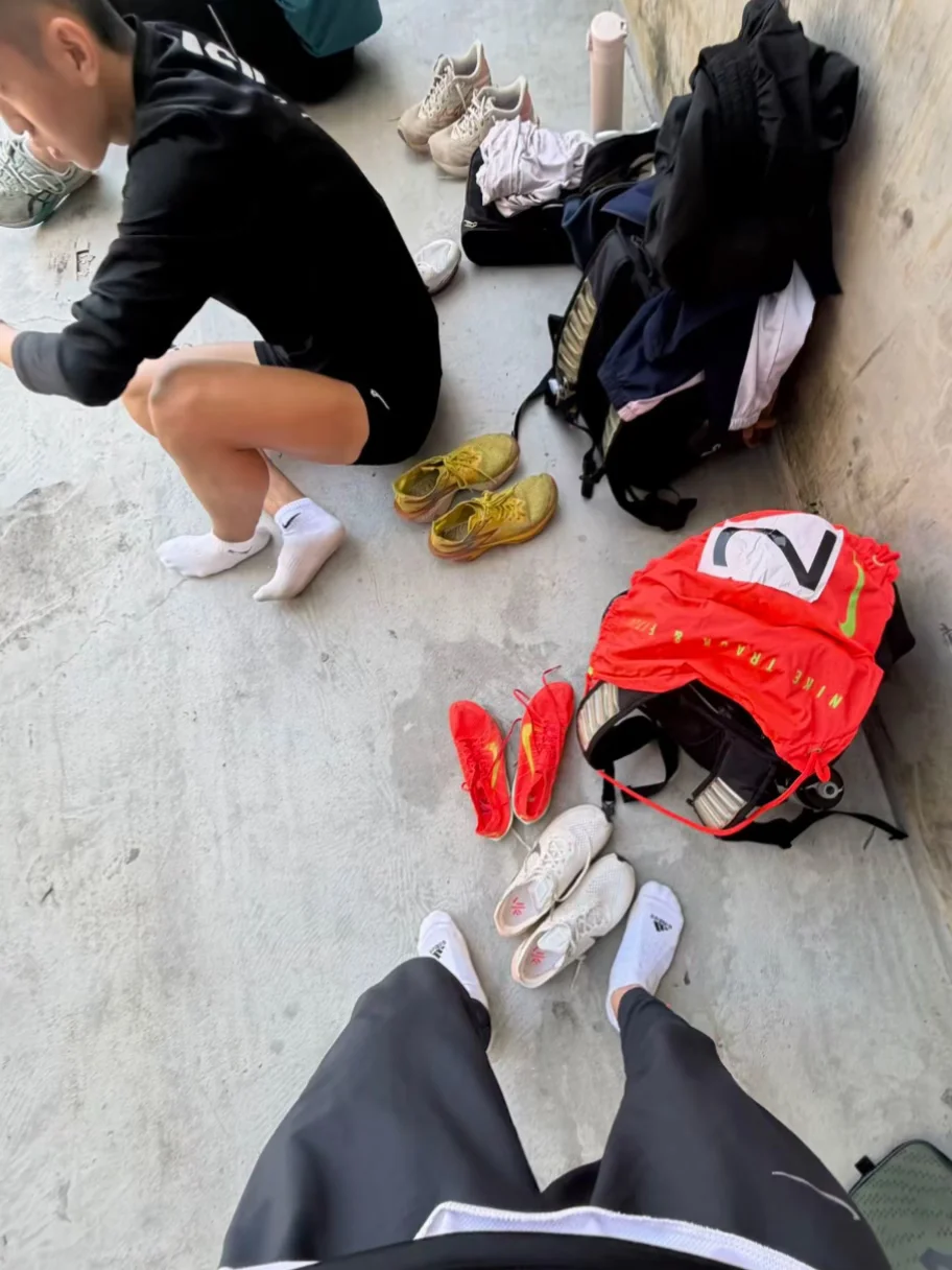 已经充满精力了