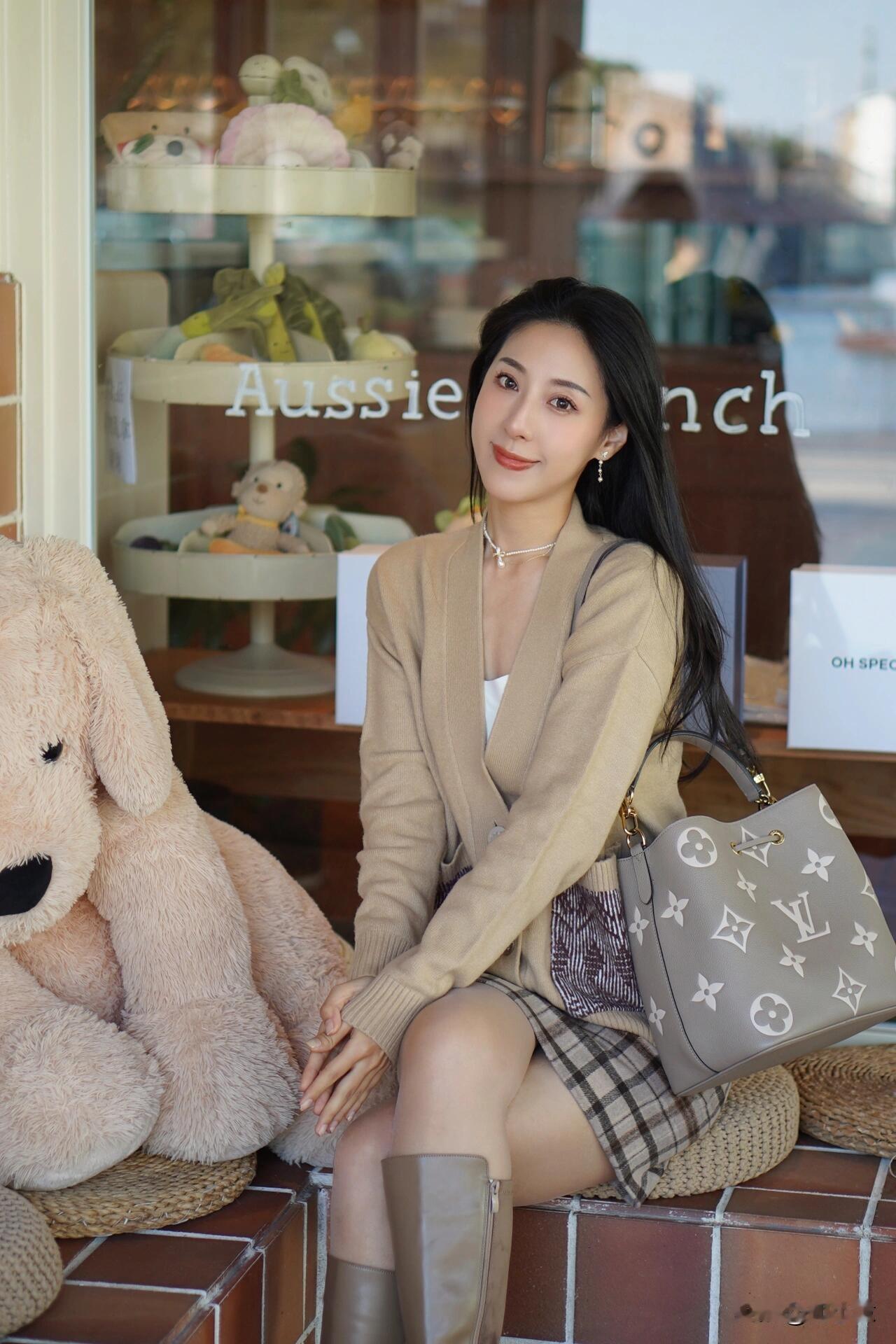 黑灰系好甜呀~
喝个美美的下午茶☕️
咖啡系列真甜！
可甜可咸御姐范