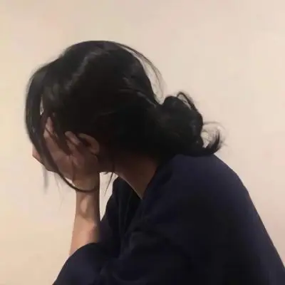 就这样子傻傻的坐到凌晨5点，终于快天亮了希望自己快点好起来