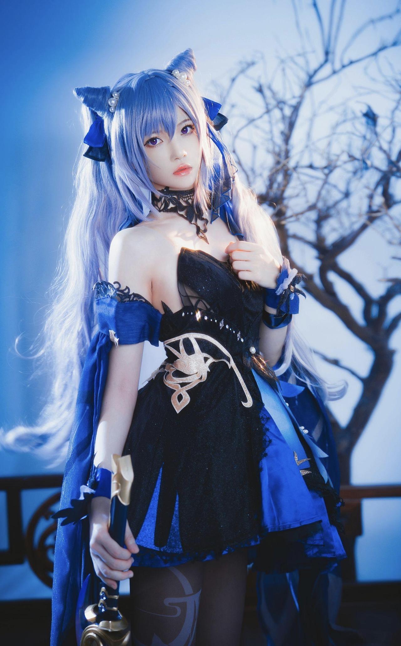 梦幻蓝发少女，哥特风cosplay，优雅与神秘并存粉发少女cos 暗黑哥特风美女