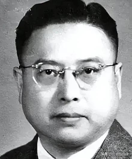 黎明将至却遭活埋！名门之后黄竞武，守口如瓶用生命守护信仰
 
1949年5月18