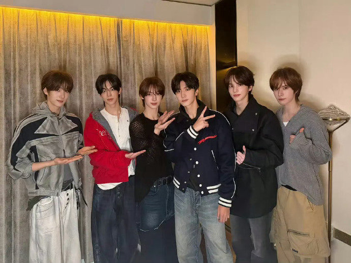 陈哲远勇闯idol圈 陈哲远神奇的朋友圈 陈哲远勇闯idol圈，陈哲远跟申惟金道