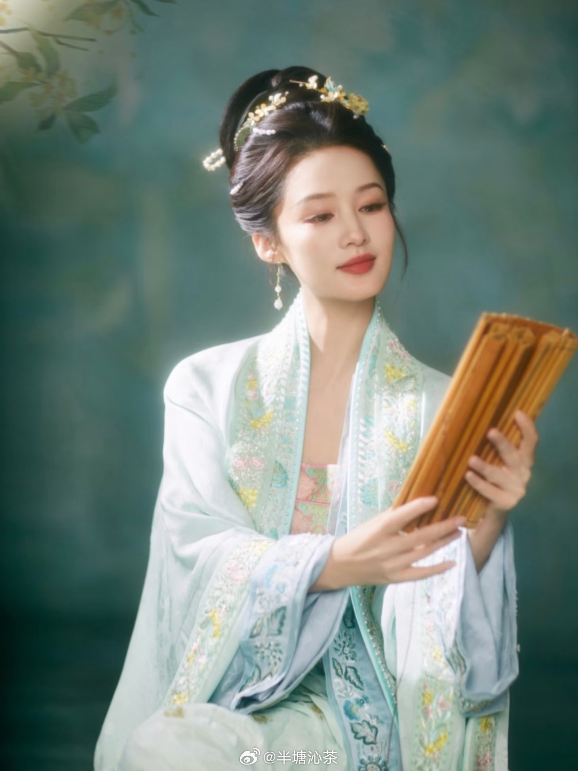 李沁撑得起李清照的少女感与晚年的孤傲央视严选李沁，古装太美了