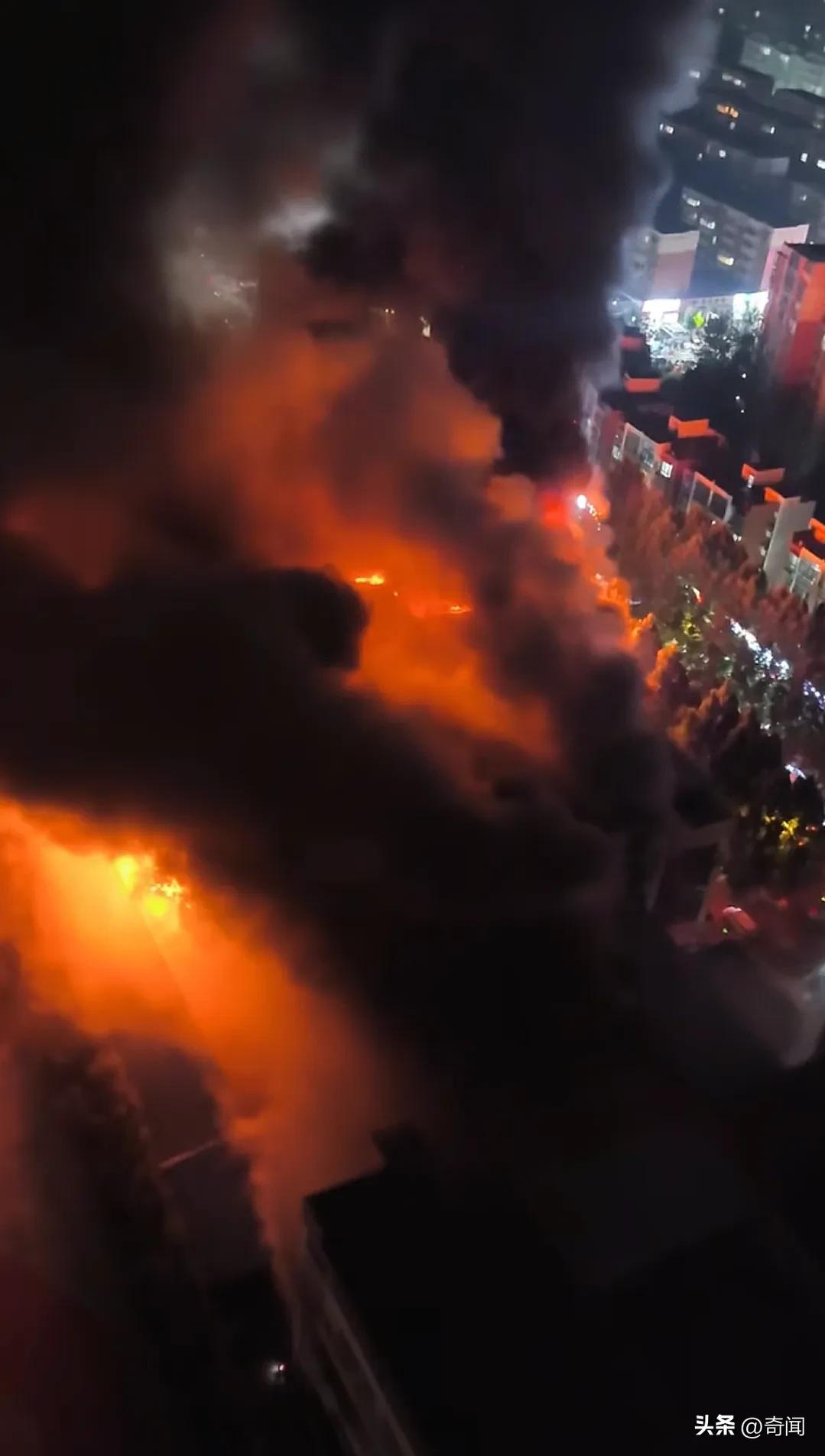 很多人没去试过消防演习的“火灾浓烟屋”，想当然的以为起火了可以憋一口气跑出房间，