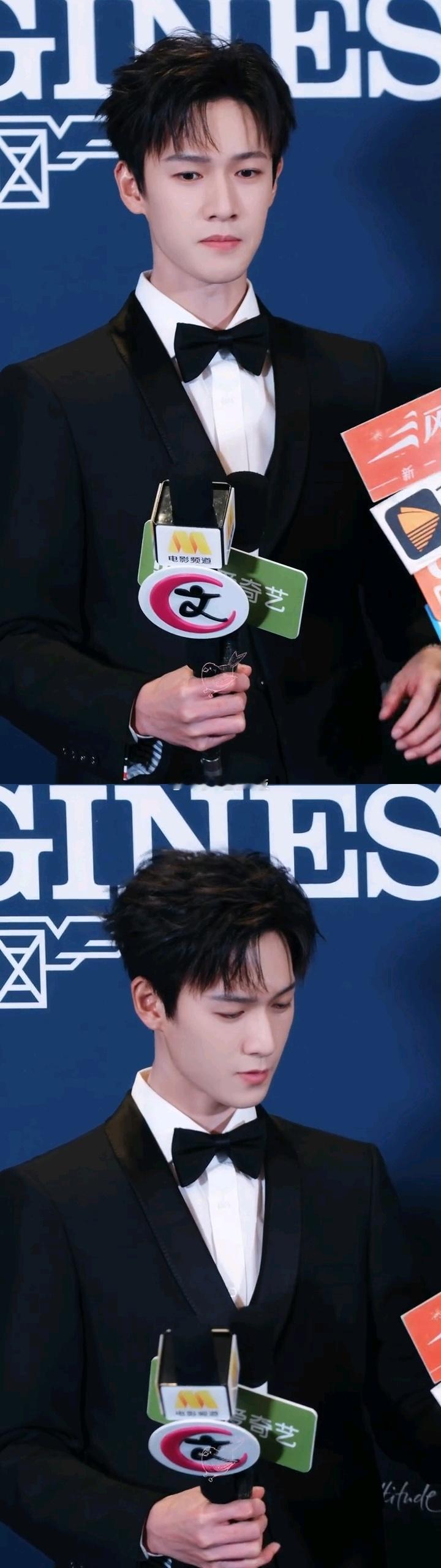 李昀锐今日活动生图状态，小王子来了。 