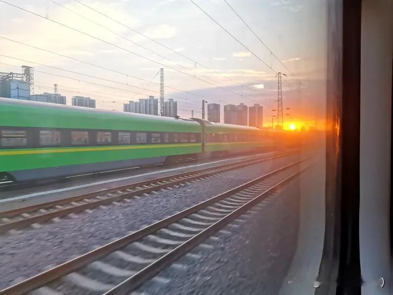 我现在的收益是两位数。
友友，你们的收益有多少了？你们从两位数到三位数花了多长时