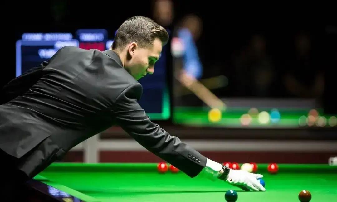 147满分杆纪录保持者墨菲，首轮5套红黑后手抖打丢——但他凭什么还能晋级单局限时