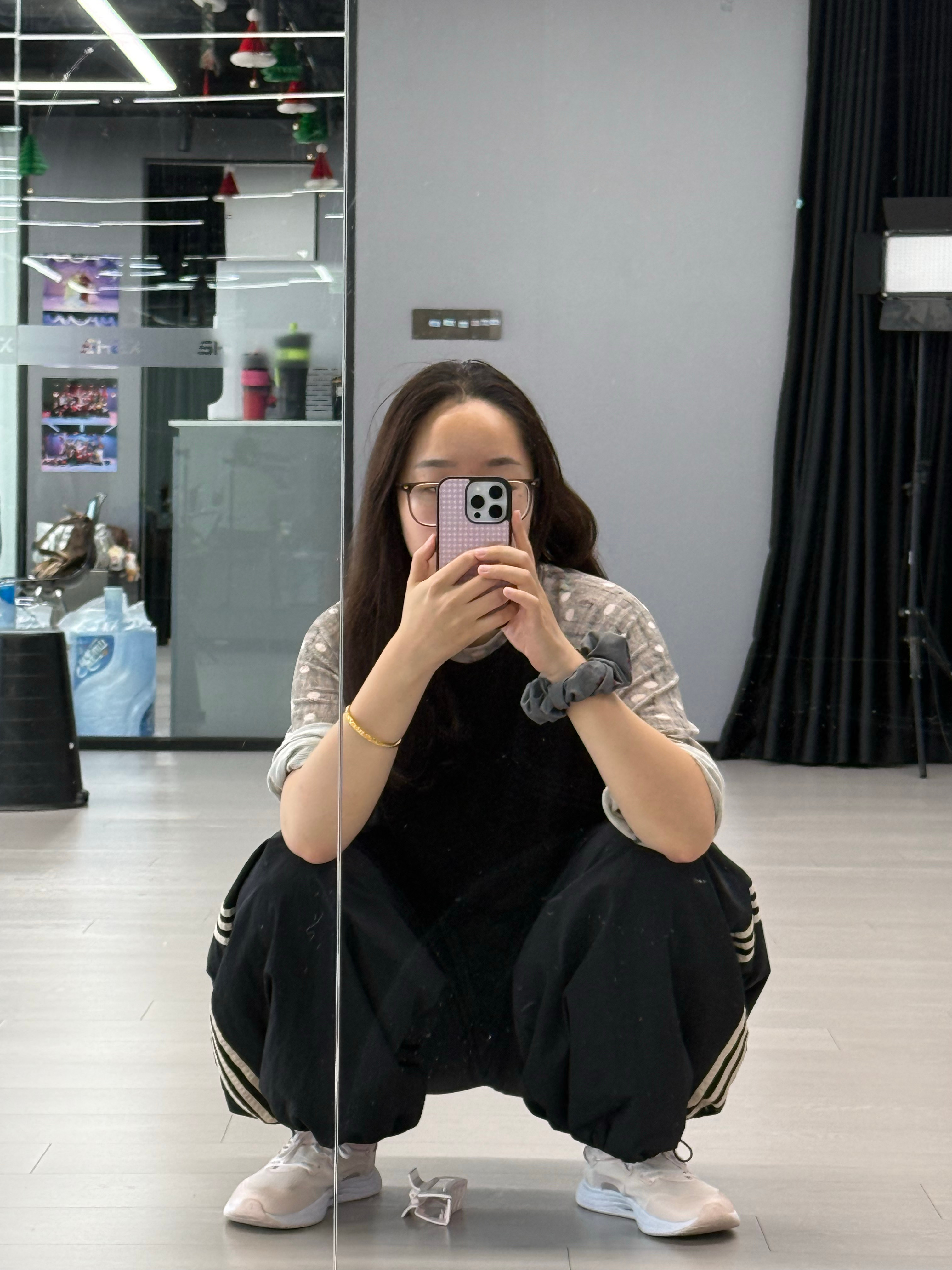 今天虽然衣服没换 但是是只吃了一个玉米跳了两个小时的一天🙋 