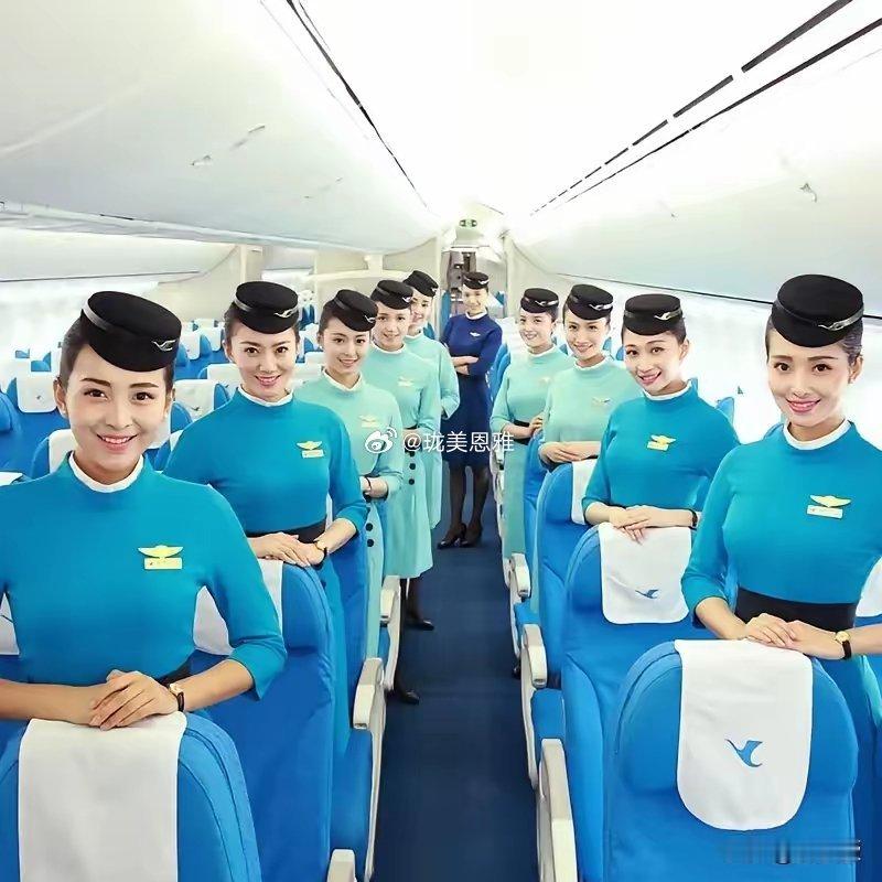 厦航空姐必须C杯吗？我这贫的不敢报考了 