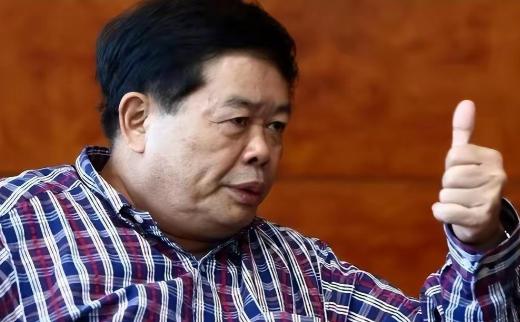 曹德旺将160亿财产全部转移到妻子名下，再三叮嘱：“亲爱的，爬进棺材之前，绝对不