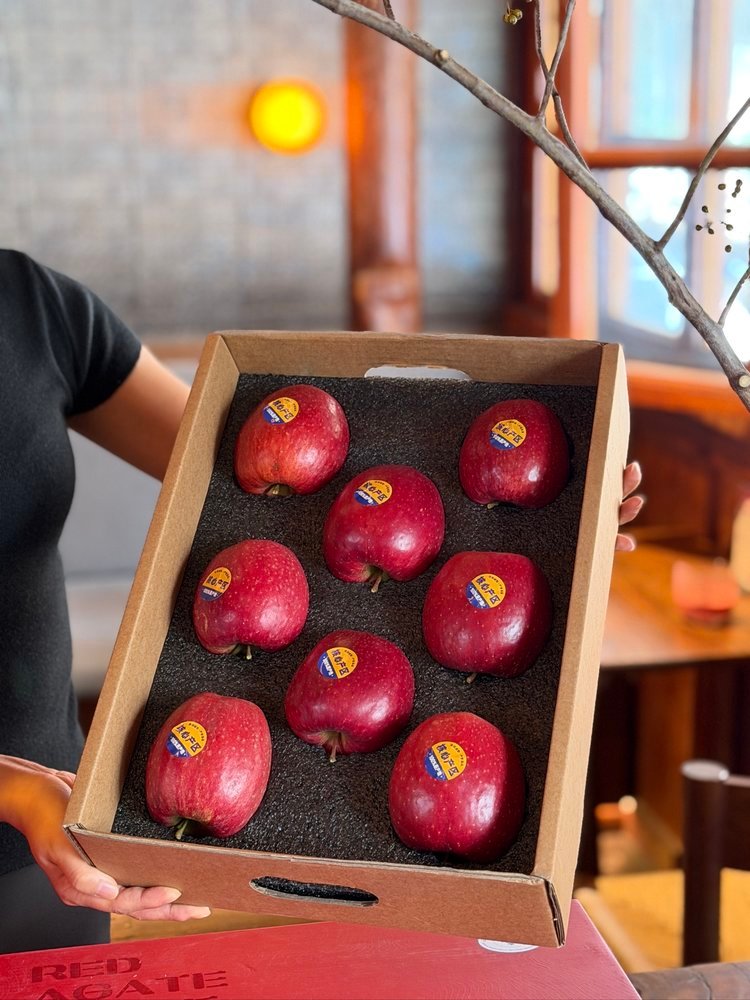   谁还在冬天找好吃的苹果？直接入手“苹果大王” —— 【 云南瑞香红苹果 】就