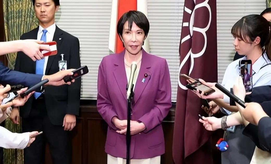 日本政客放炮、灭火只派小官、历史账难算清.
高市早苗最近说了些威胁中国的话，还提