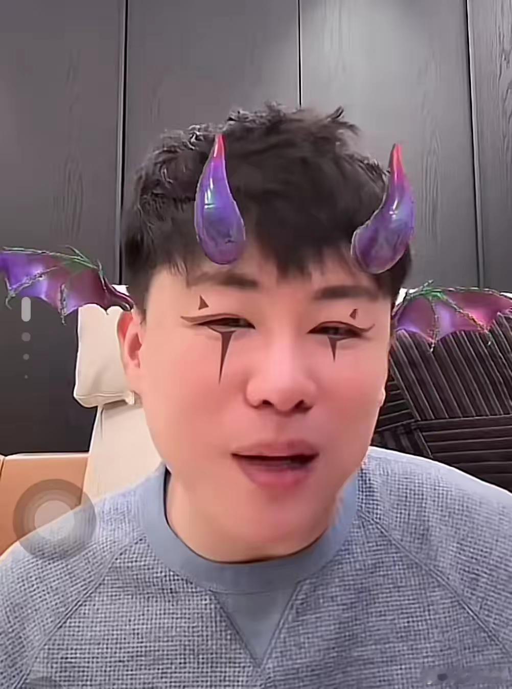网友问胡彦斌：“再见爱人最后怎么样了。”胡彦斌说：“最后怎么样，我那知道，其实我