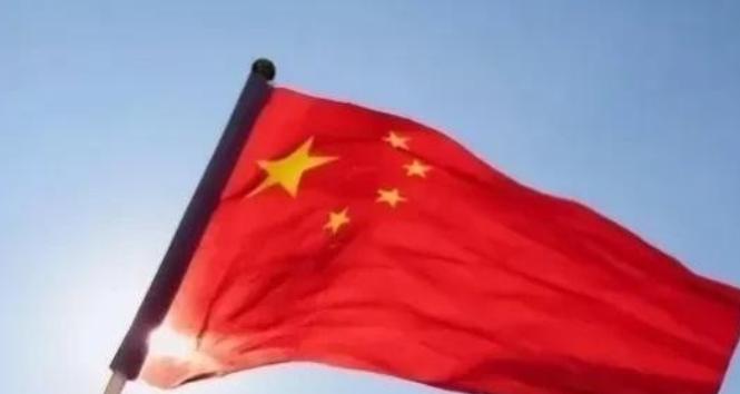 美国打伊朗，只有以色列肯真下场，要是换打中国，估计美国一嗓子能喊来不下 30 个