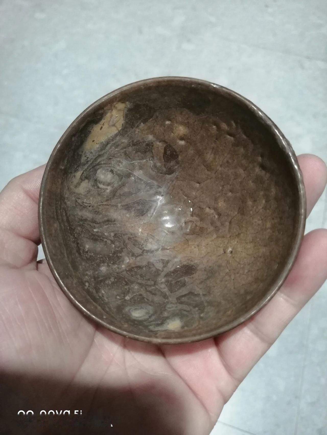 2100
水吉窑宋盏，全品，敛口器型，器形园正平整，口径9高4厘米。龟贝！