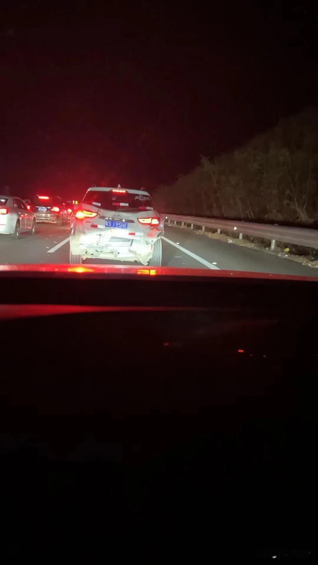 这位来自东莞的车主，交警喊你去修车啦！