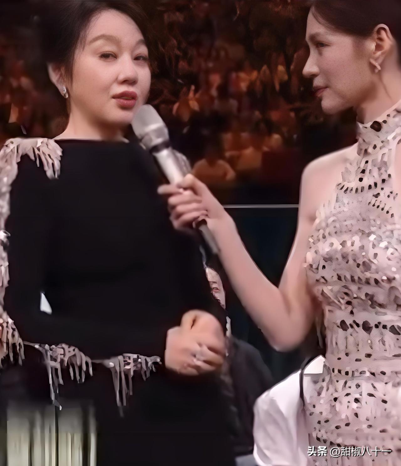 啥叫小事不在乎大事不迷糊，

看看演员闫妮就知道了，

就在金鹰奖颁奖典礼上，闫