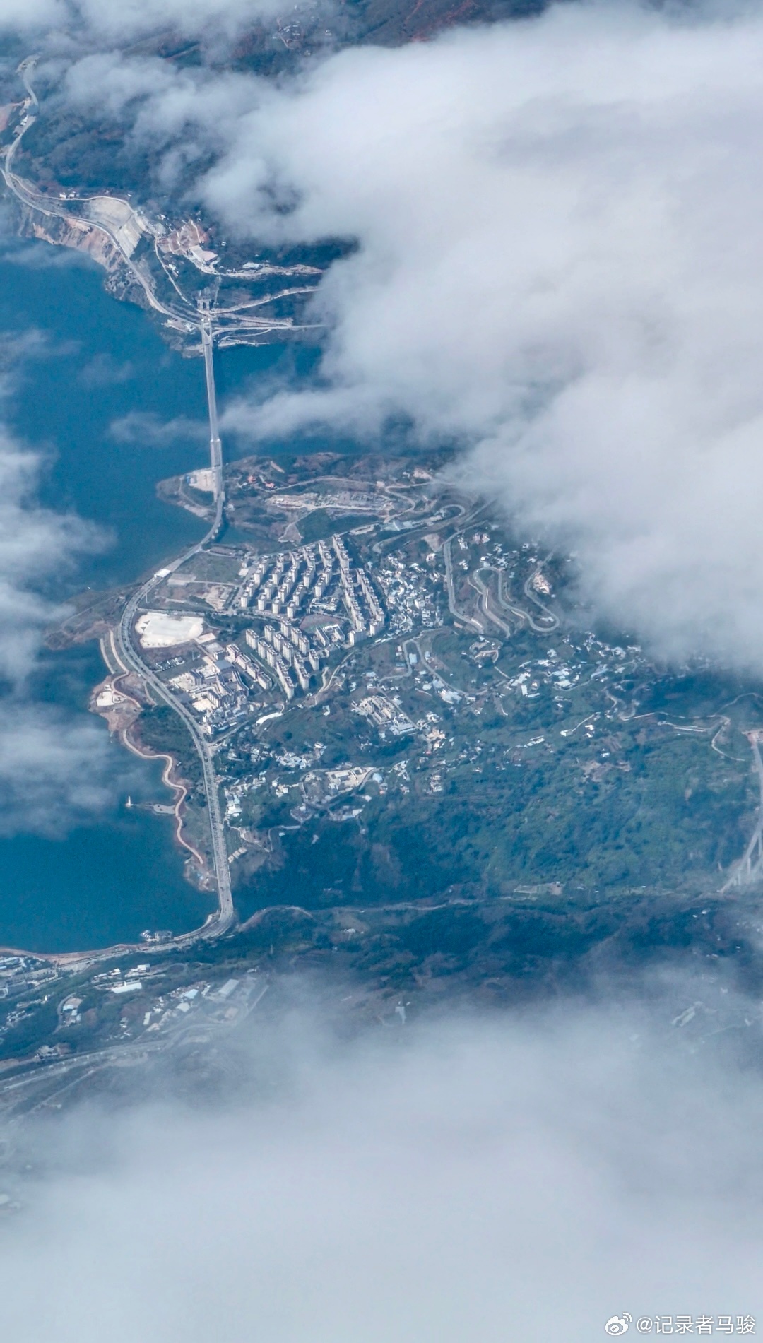 总有起风的清晨，也总有落叶的黄昏。好梦~~~ ​​​