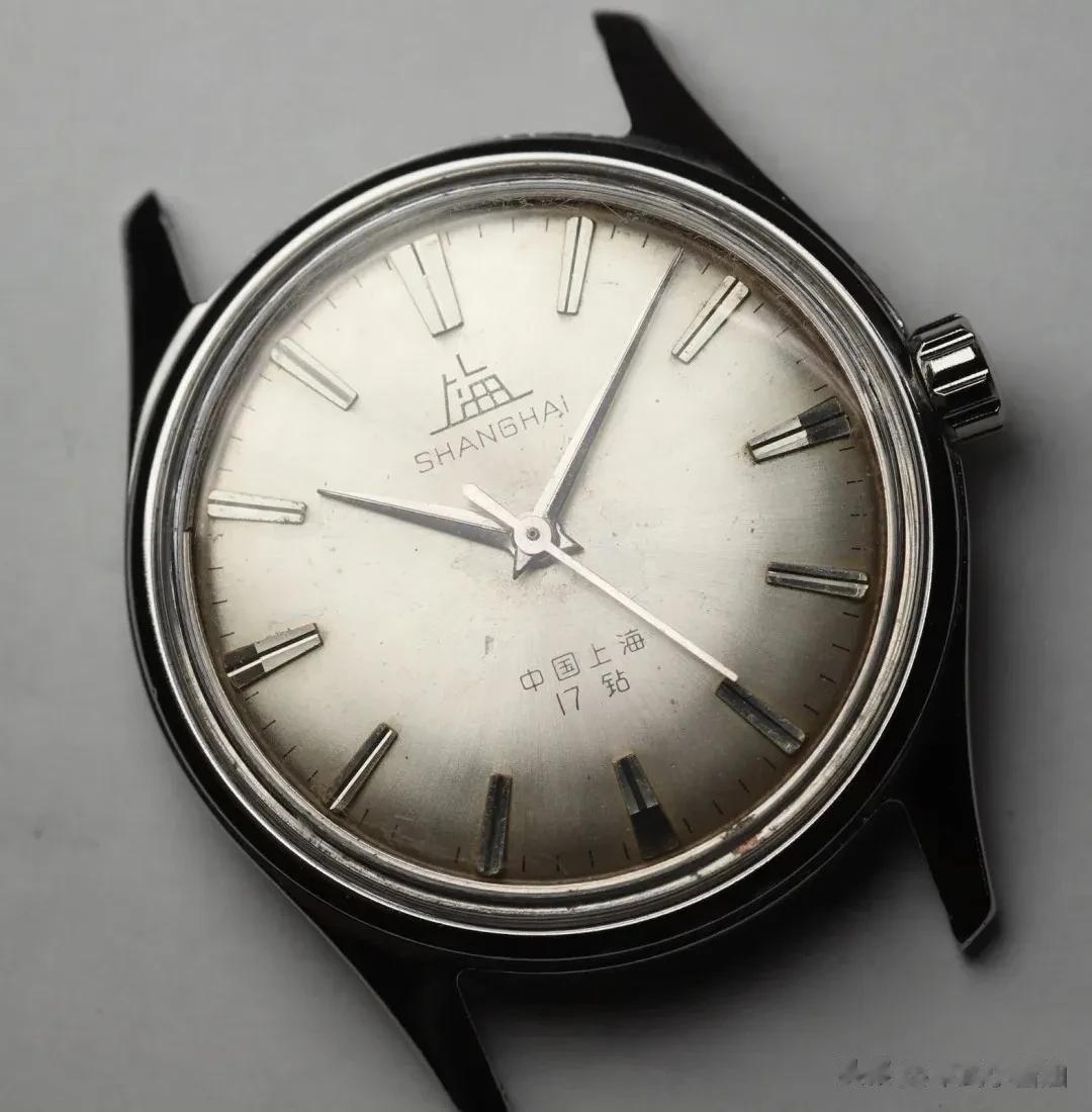  1966年代开始研发生产581的替代品 SS1机芯 设计更加优秀 正好是赶超欧