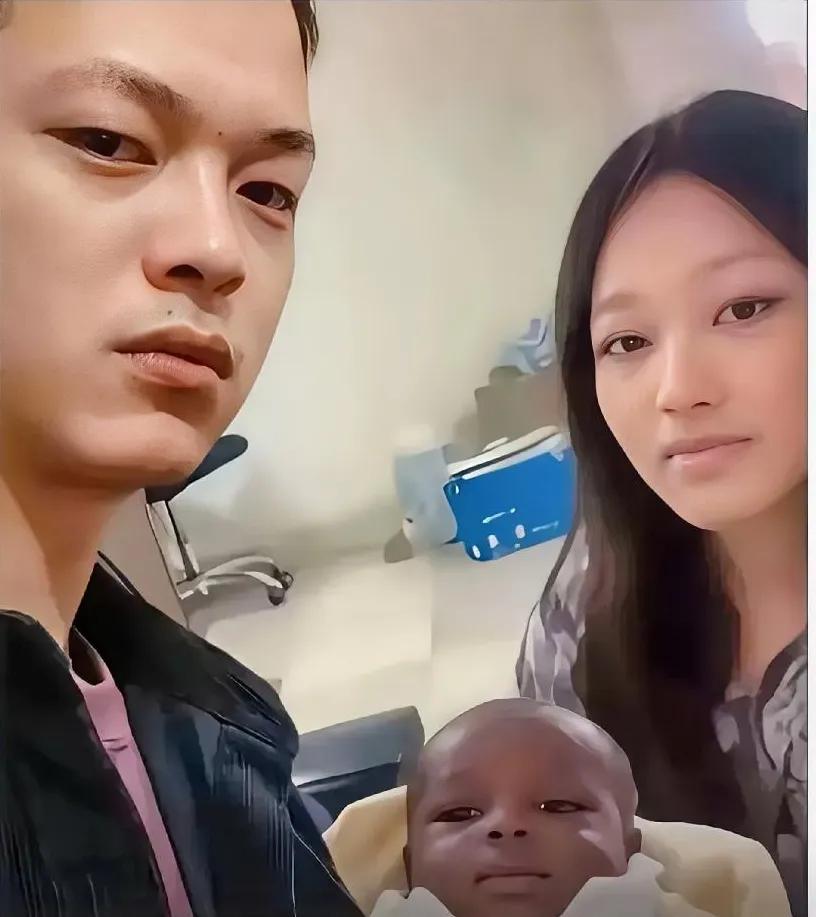 网友:
宝宝一天天长大了，像我还是像老婆？[what]