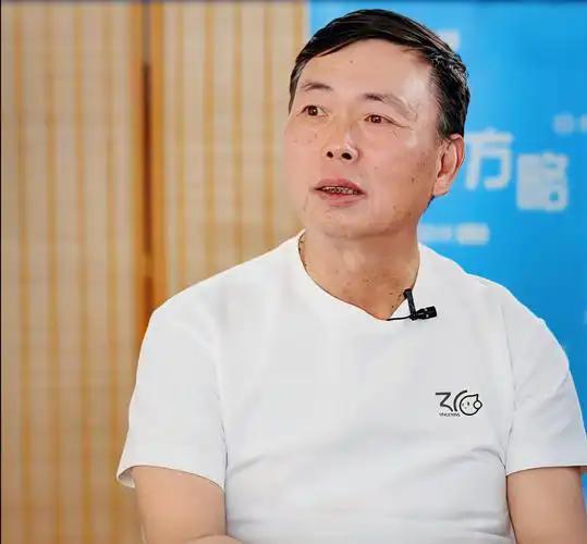 段永平减持后，泡泡玛特跌超3%！
8月6日，港股泡泡玛特盘初一度跌超3%。截至发