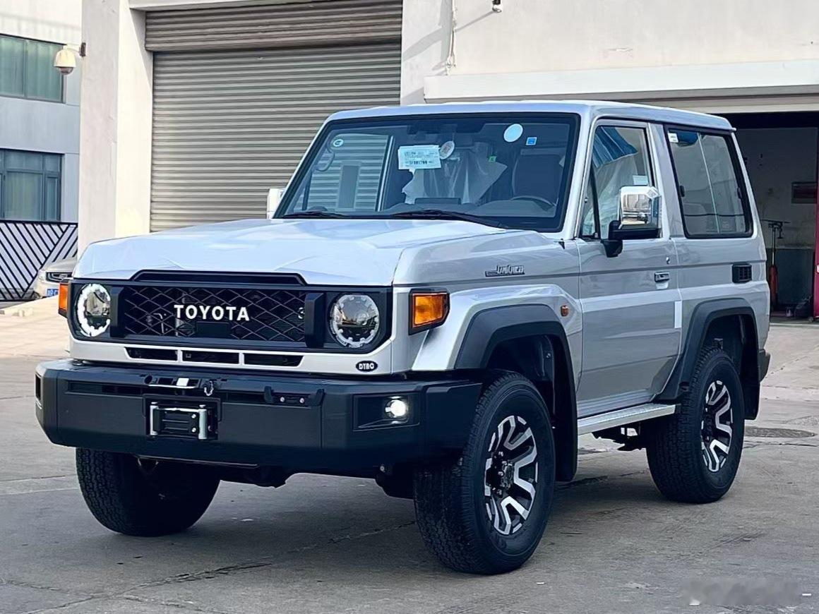 就我自己觉得银色LC71好看吗 