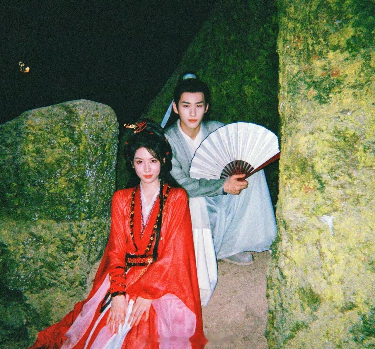 “主仆携手，天下无双。” 