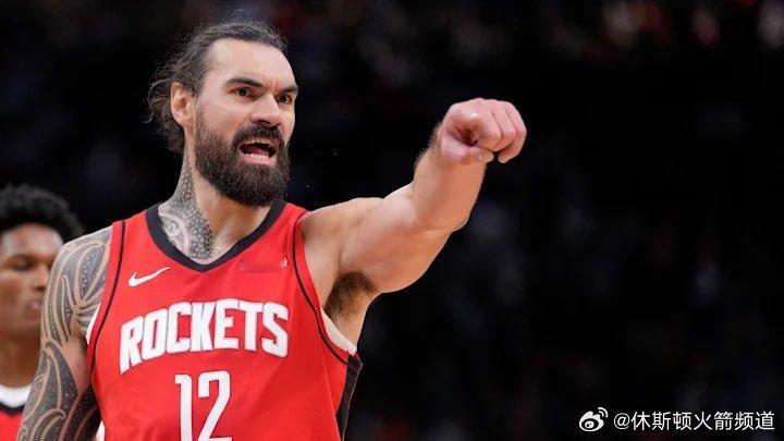 Kelly Iko报道，消息人士告诉雅虎体育，火箭正在考虑通过交易或买断市场在2