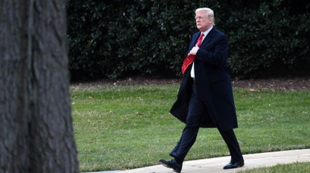 特朗普，快八十岁了，精力很充沛，据说他养生的秘诀是吃大量的阿司匹林，日常三餐以麦