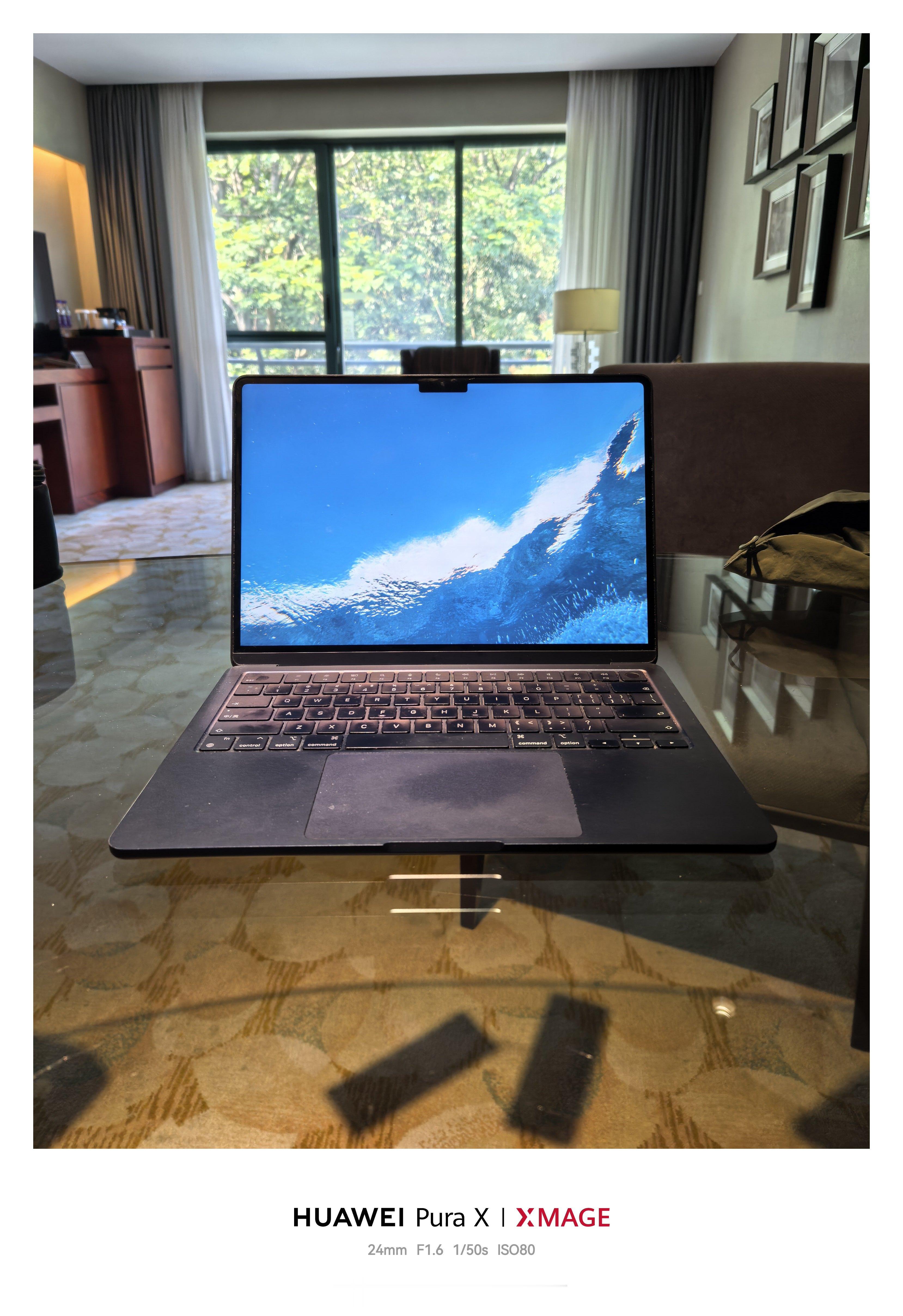 出差还是带着MacBook air香，码个字，回个消息，收个邮件绰绰有余，剪个小