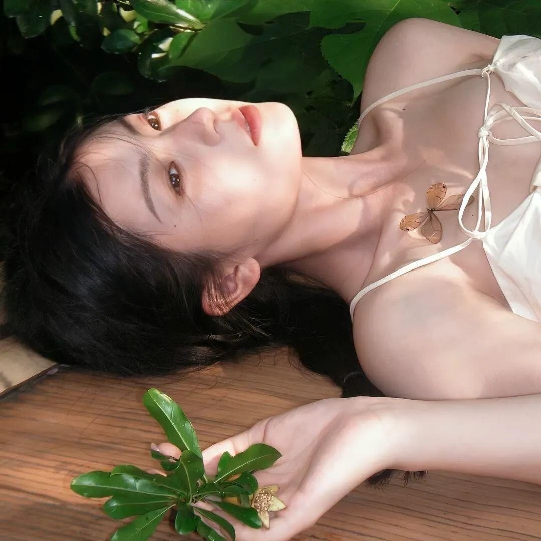 WeChat ｜氛围感女生头像 