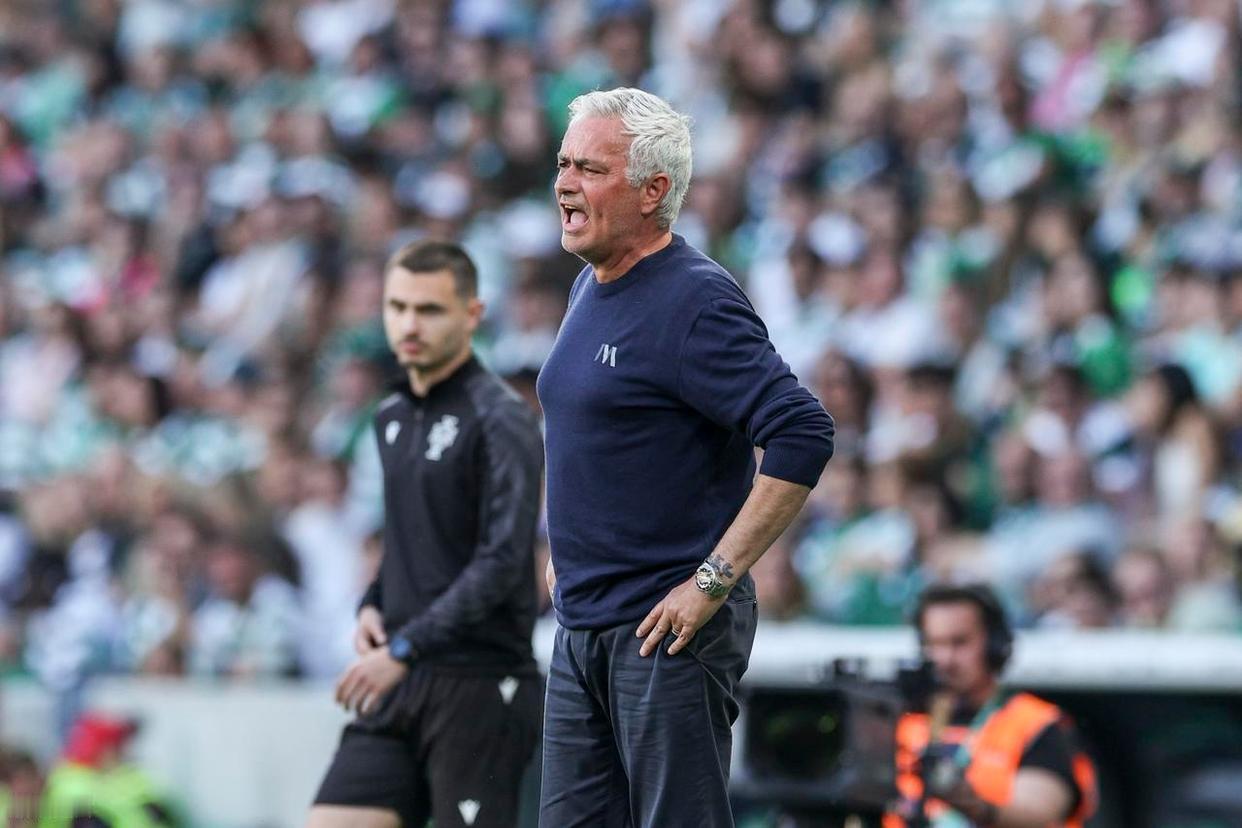 【葡超31轮，本菲卡4比1莫雷拉人，稳居第二】穆里尼奥的本菲卡继续强势，主场4-