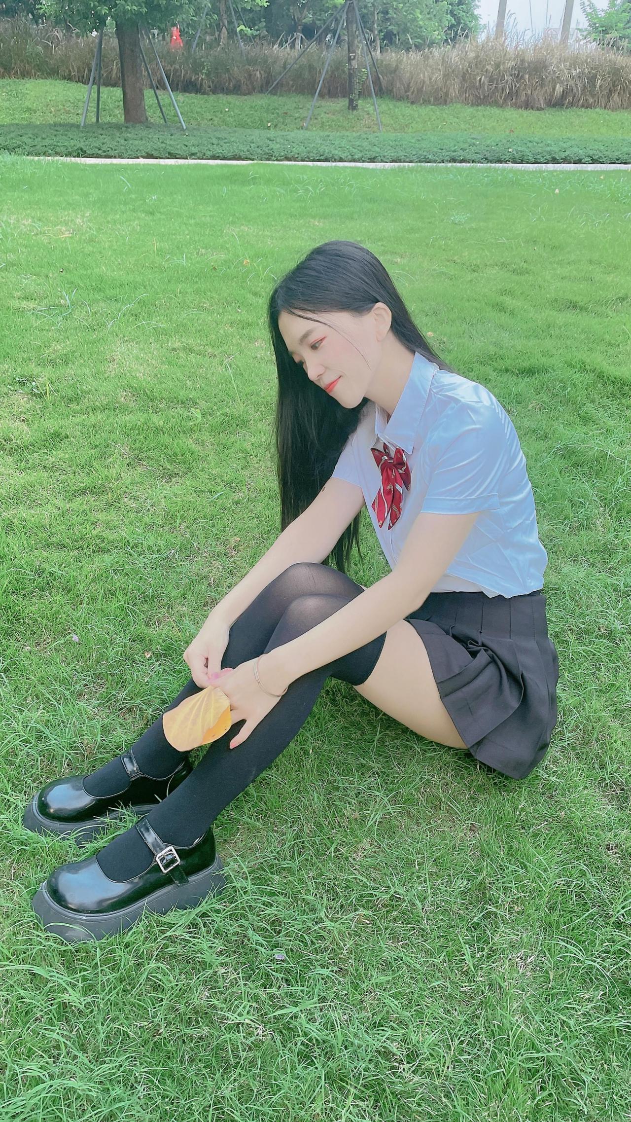 种草激励计划 创作者扶持计划 抖音健康使用计划 过膝袜 ootd穿搭