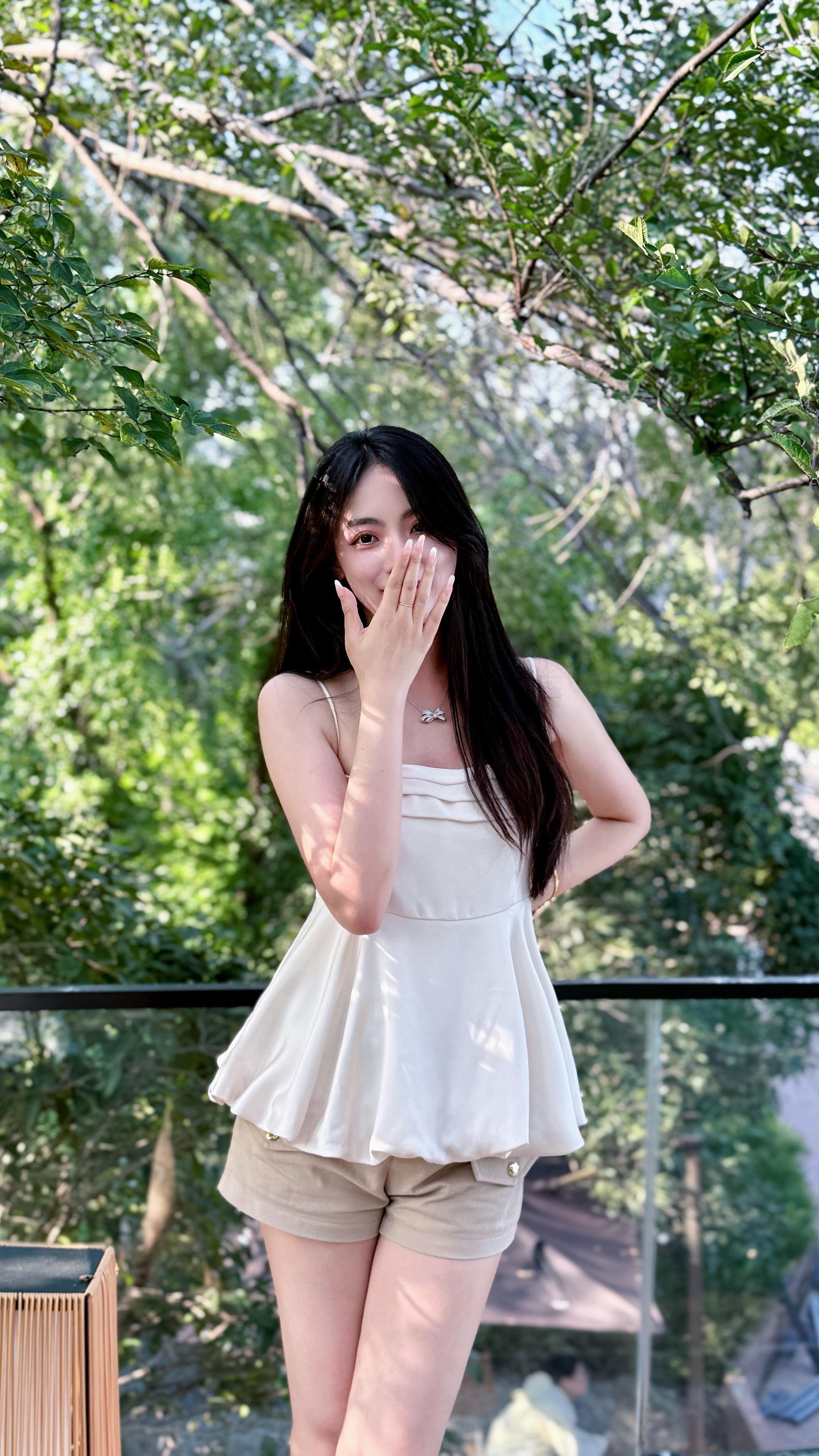 大树会拥抱每个抬头的人🍃