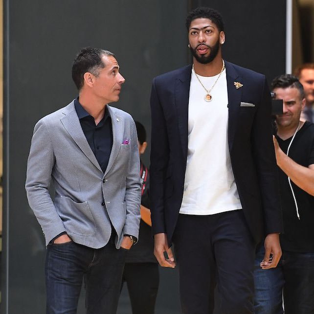 #浓眉坦言被湖人交易意难平##浓眉曾畅想和东契奇联手#安东尼-戴维斯在节目中谈到