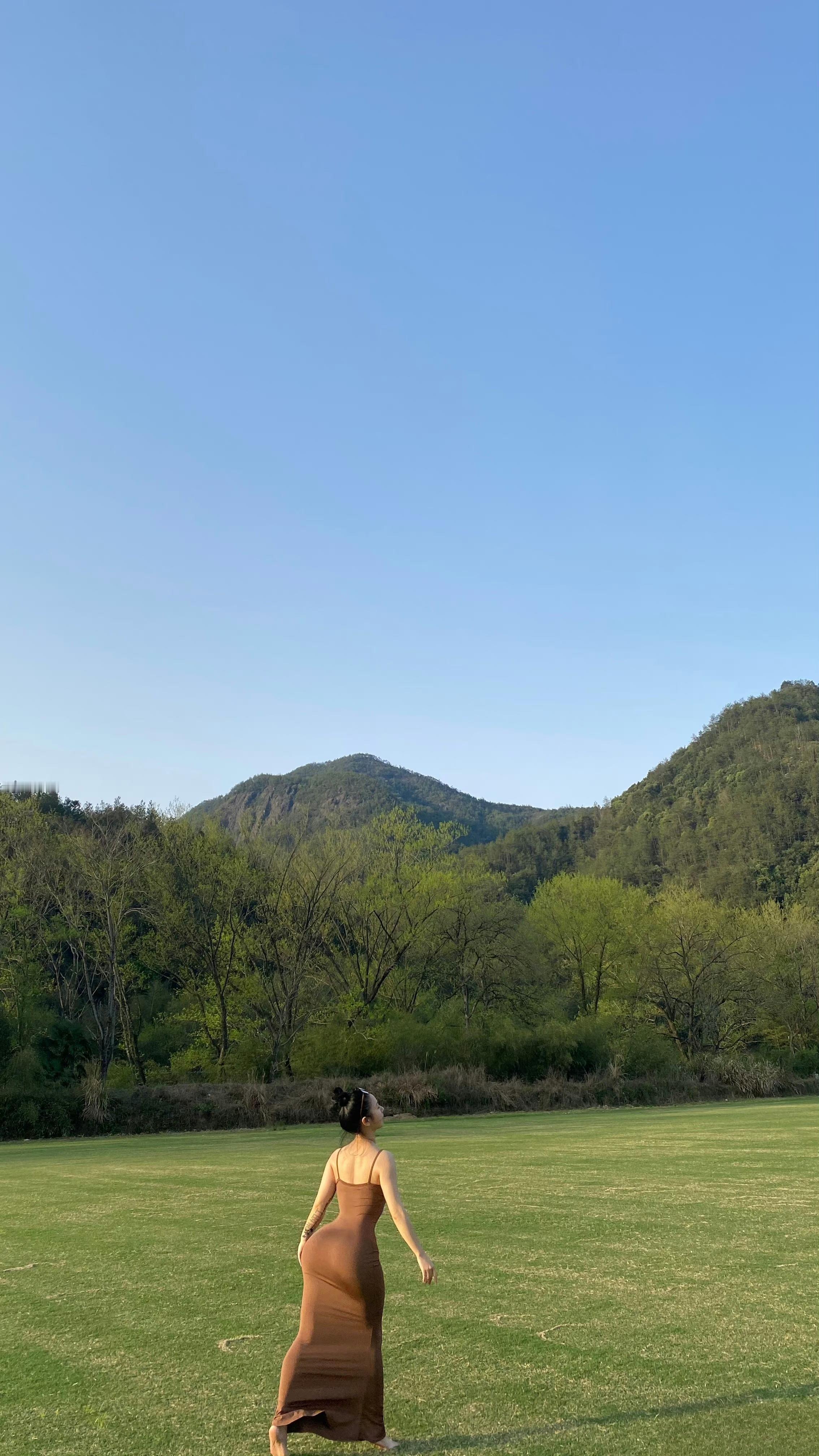 大自然也衬托不出我的美 