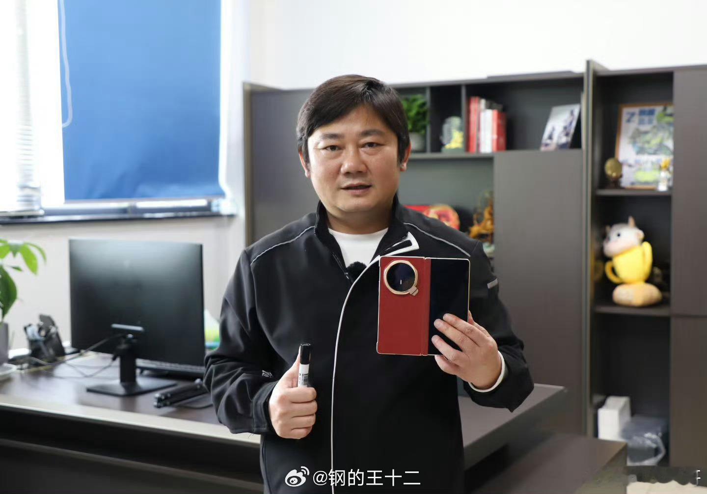 耀子成为张雪机车的赞助商之后，我当时判断会送他个人台V6，果然没说错哈哈，V6也