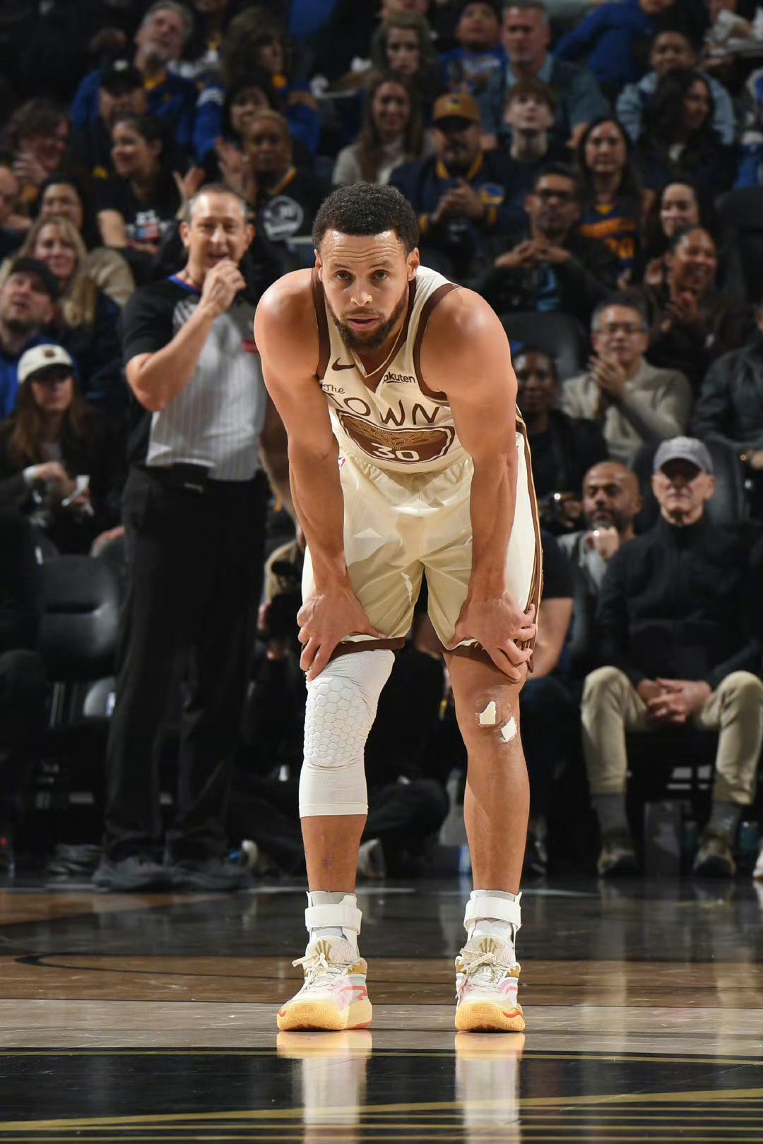 今天对阵活塞这场比赛，比赛战斗到最后一分钟仍保留悬念悬念，对于字母加盟勇士的前景