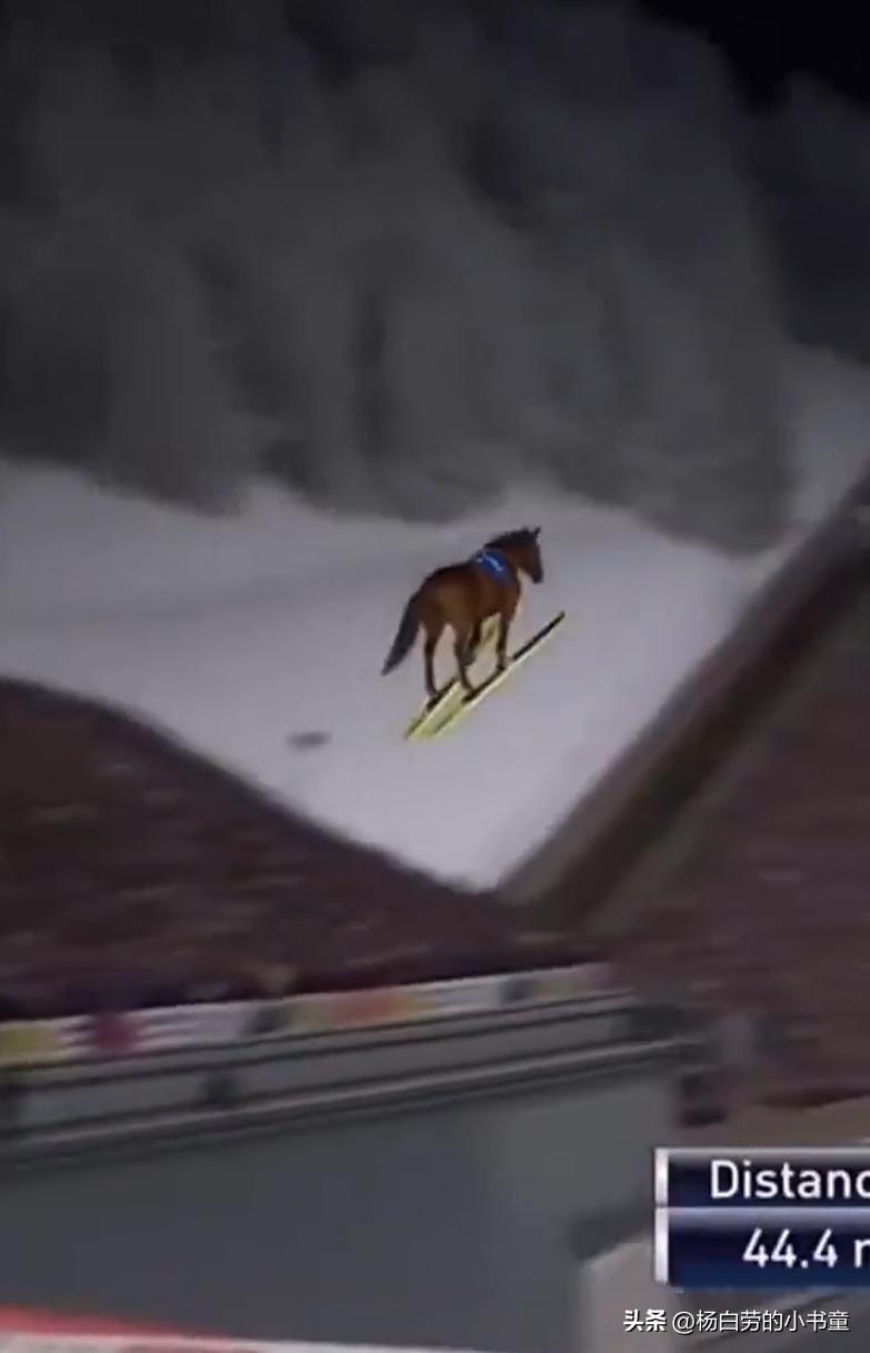 近期内存涨价的原因你们知道吗？
我在朋友圈提问
有个网友发给我这张图片
作为回答