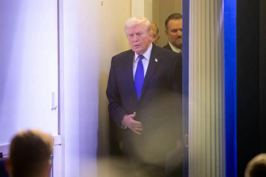 周五，美国国际贸易法院就特朗普从今年2月开始实施的10%全球关税的合法性进行了审