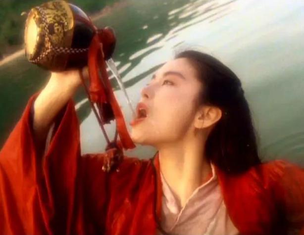 酒后行为对照表，25条标签就能看透一个人？
我第一反应是，这不叫识人，这叫玩概率